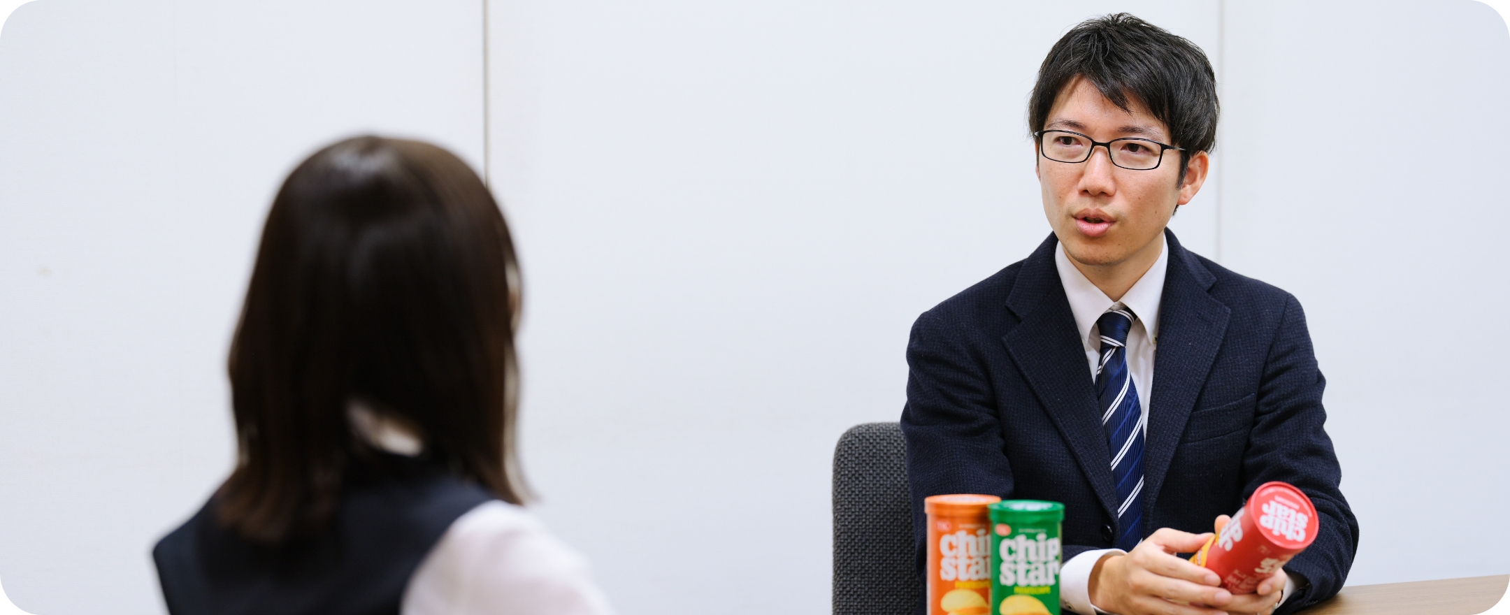 子どもの頃から慣れ親しんできたブランドに携わりたいという思いから、入社を決意